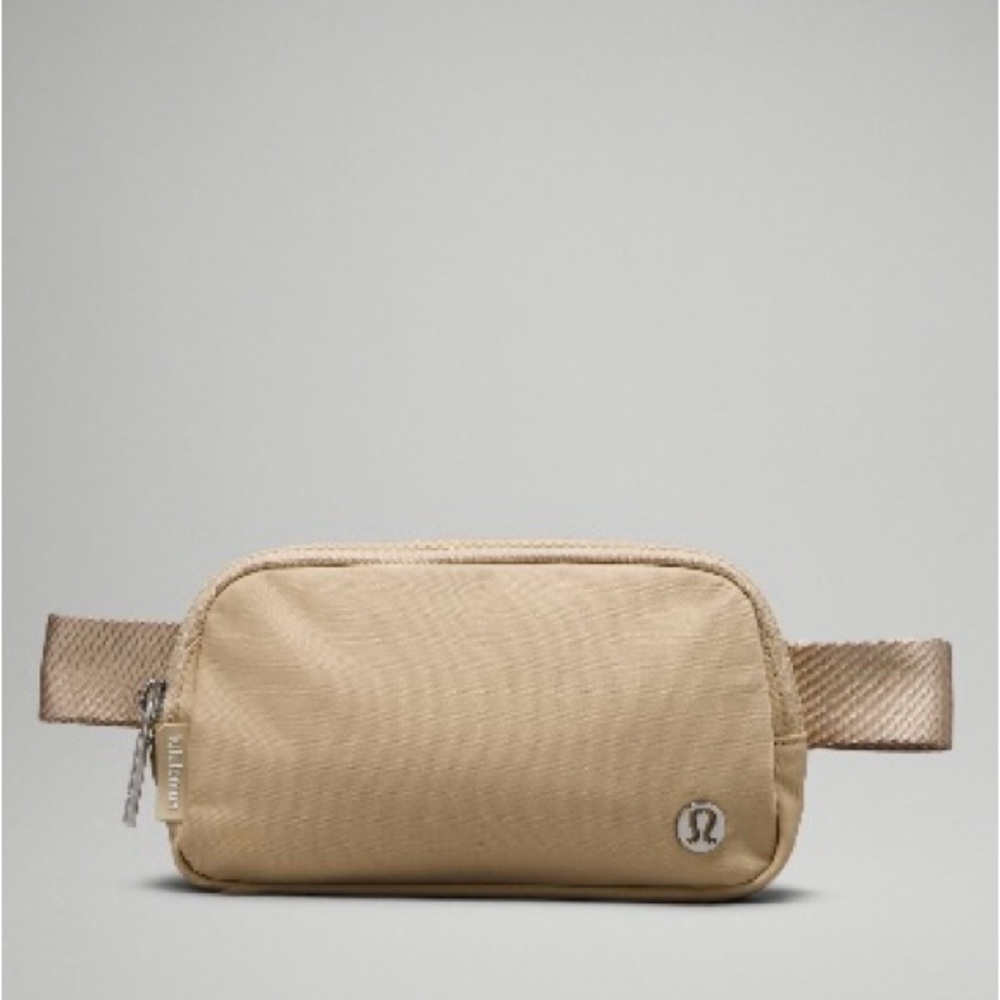 Lululemon Everywhere Belt Bag Mini in Trench